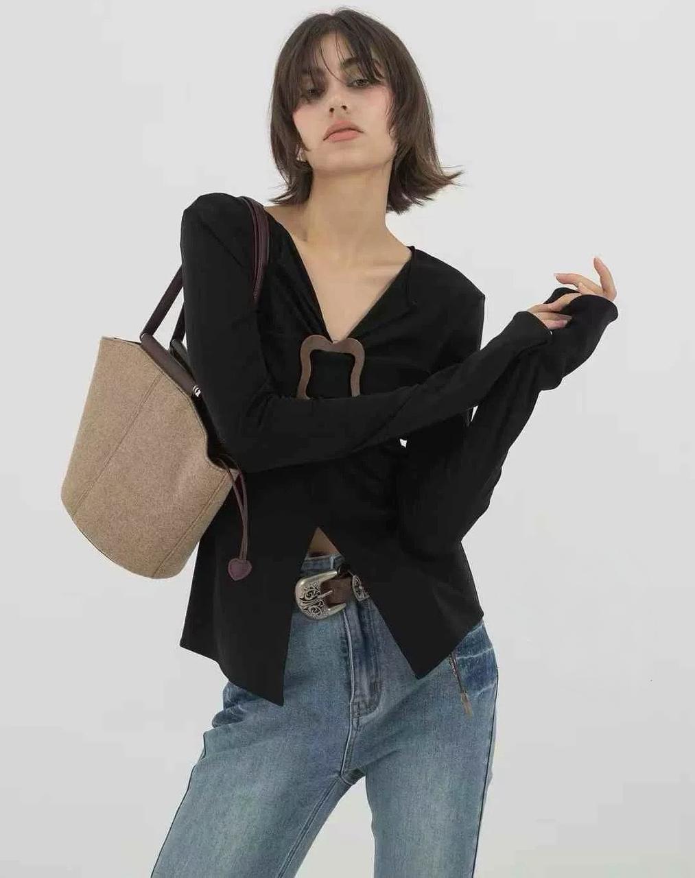 Rogue Knot Detail Top- Black